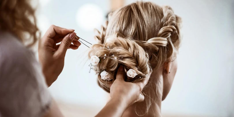 selecting the ideal wedding hairstyle